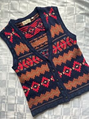 Runaway Bay Vintage Navy Trim Aztec Print Wool Knit Button-Front Sweater Vest